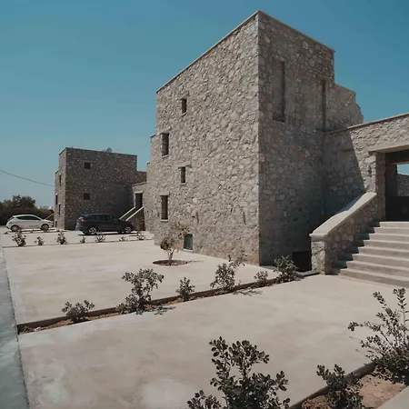 Naxos Privilege *